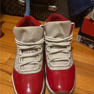 Jordan cherry 11s Retro size 9 1/2 in men’s